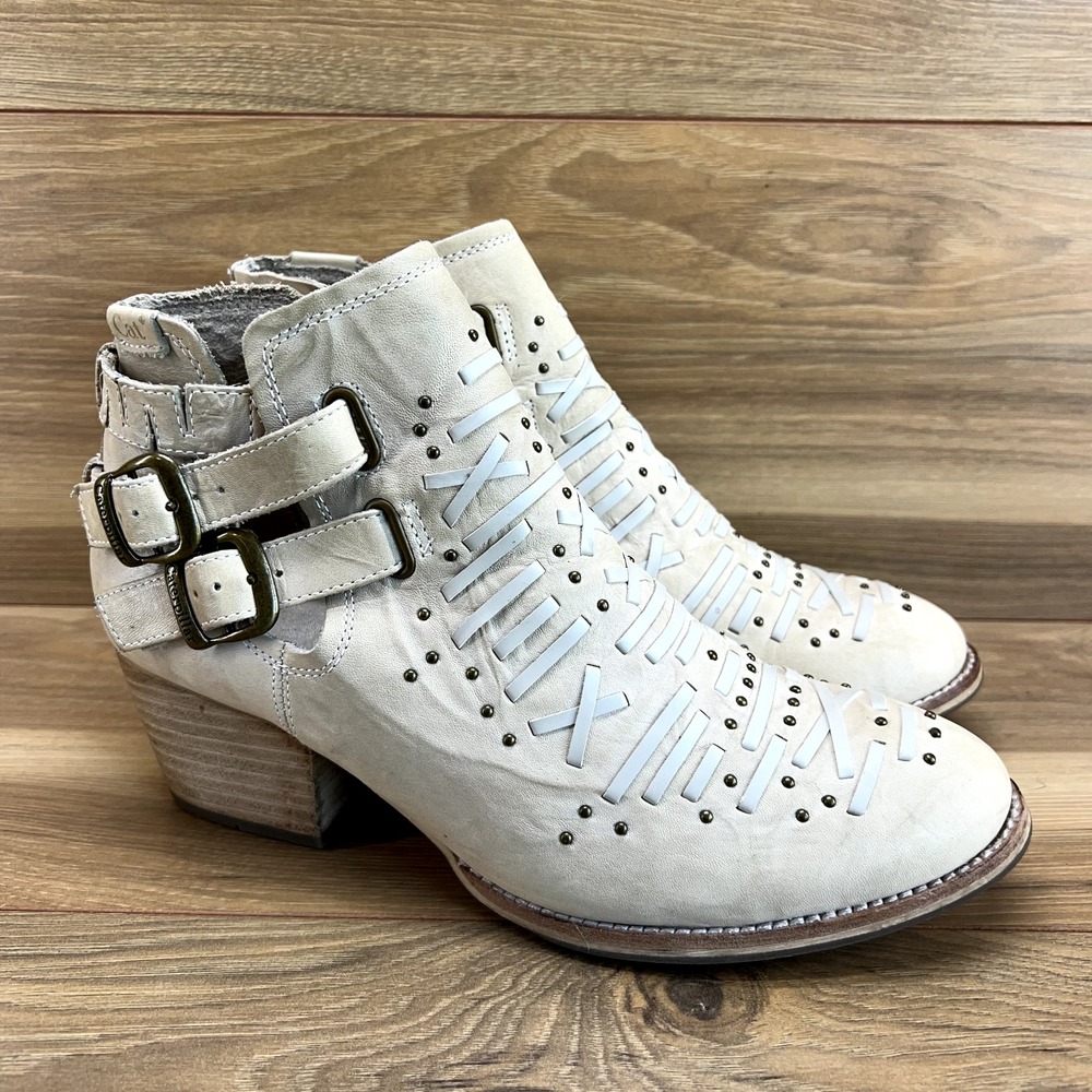 Cat Caterpillar‎ Boots 9.5 Cheyenne Off White Cream Studded Weave Boho Bootie